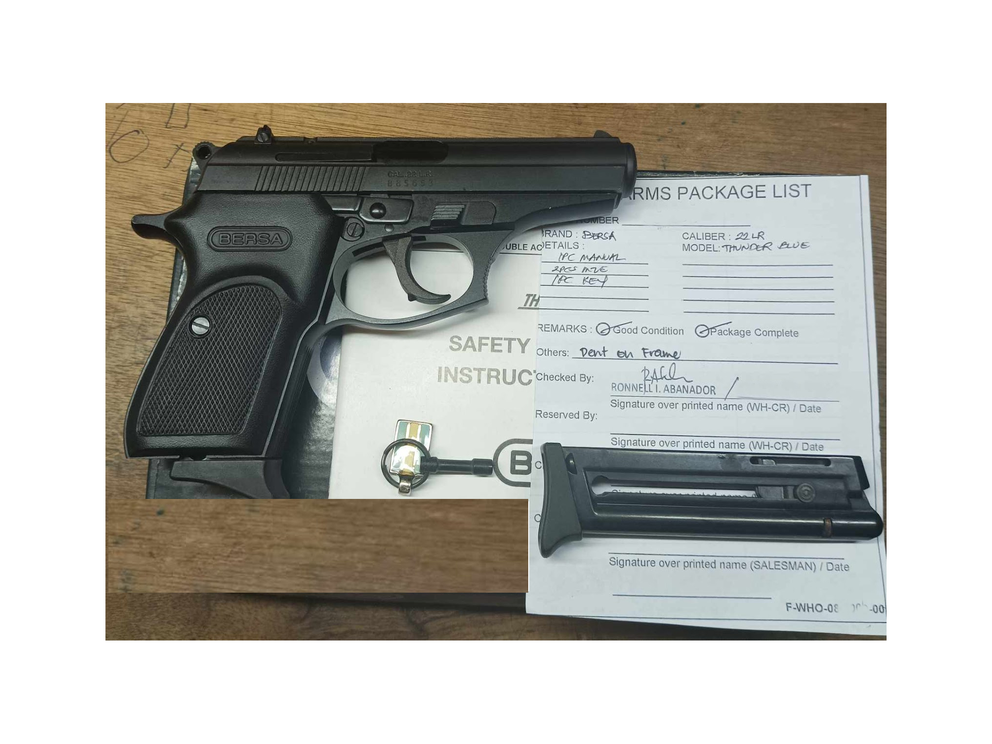 BERSA PISTOL, Thunder, Cal. 22LR, Blue, 10rds #0BSA-22-B *Dent on Frame